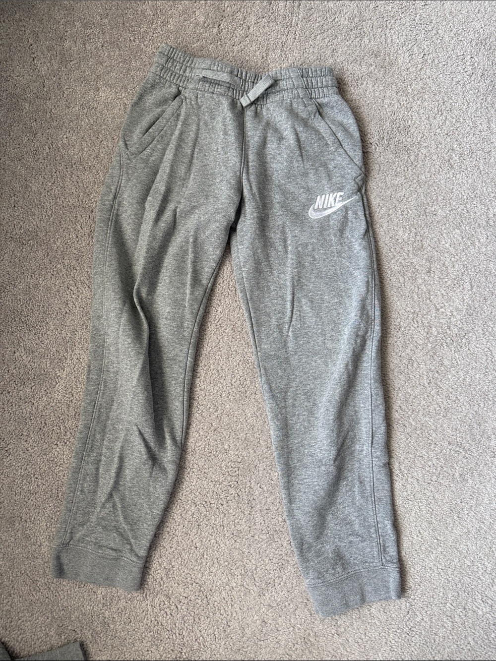 Nike Set - Picture 2 of 7